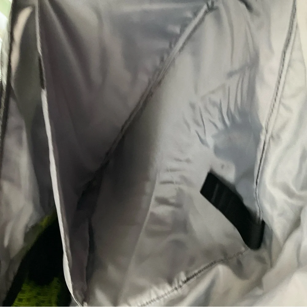 L.L. Bean Green Commuter Messenger Laptop Crossbody Bag with Black Accents - Picture 7 of 15